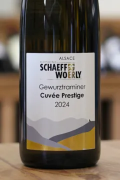 vue du vin Domaine Schaeffer Woerly Cuvée Prestige Alsace Gewurztraminer Bio
