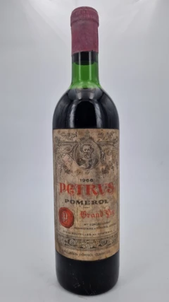 photo Petrus 1966 Pomerol