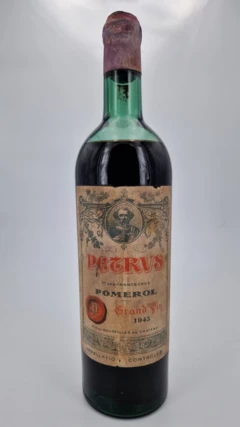 photo Petrus 1943 Pomerol