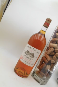 photo Chateau Caillou 1988 Grand Cru Classé Sauternes. Magnum 1