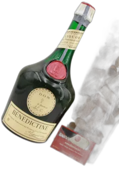 photo Vielle de Bénédictine. 1 Litre
