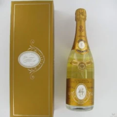 photo Champagne Brut Blanc Millesime Cristal en Bois 2006