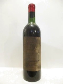 photo 1957 Saint-Estèphe Theillassoubre et Fils Étiquette Très Sale, Année à Peine Lisible) Rouge Bordeaux