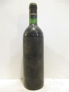 photo 1982 Saint-Émilion Château de la Barde Grand Cru Étiquette Peu Lisible) Rouge Bordeaux
