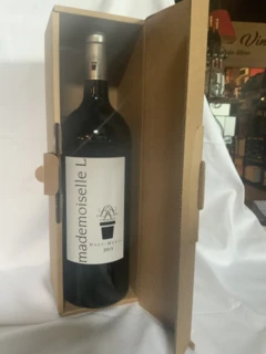 photo Mademoiselle l du Château la Lagune Magnum