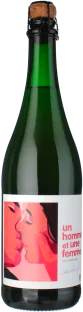 photos du vin Cidre Sec un Homme et Une Femme le Doux Baisé